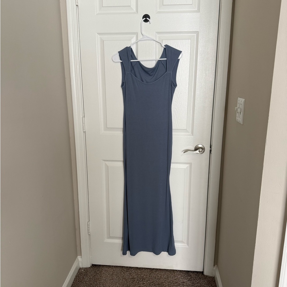 Elegant Gray Sleeveless Dress
